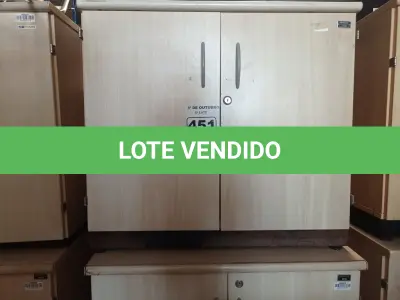 LOTE 451 - 02 ARMÁRIOS BAIXOS EM MADEIRA COM 02 PORTAS. (NO ESTADO) ATENÇÃO! FAZER A VISITAÇÃO ANTES DE ARREMATAR, NÃO SABEMOS SE FUNCIONA. LEILÃO NÃO TEM GARANTIA E NEM DEVOLUÇÃO, SUJEITO A POSSÍVEIS AVARIAS VISÍVEIS/OCULTAS E/OU AUSÊNCIA DE COMPONENTES.