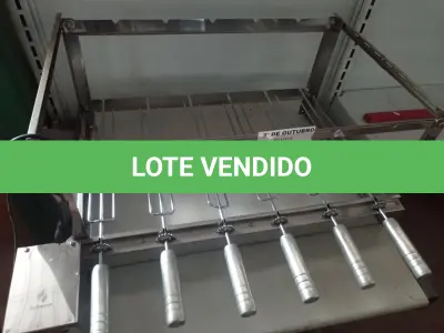 LOTE 562 - 01 CHURRASQUEIRA GIRAGRIL COM 06 ESPETOS. (NO ESTADO) ATENÇÃO! FAZER A VISITAÇÃO ANTES DE ARREMATAR, NÃO SABEMOS SE FUNCIONA. LEILÃO NÃO TEM GARANTIA E NEM DEVOLUÇÃO, SUJEITO A POSSÍVEIS AVARIAS VISÍVEIS/OCULTAS E/OU AUSÊNCIA DE COMPONENTES.