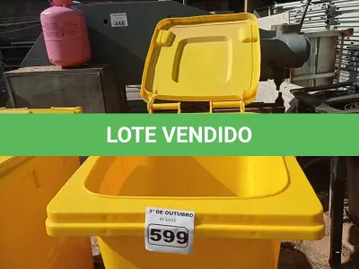 LOTE 599 - 01 CONTAINER HDPE EM-840 240L. (NO ESTADO) ATENÇÃO! FAZER A VISITAÇÃO ANTES DE ARREMATAR, NÃO SABEMOS SE FUNCIONA. LEILÃO NÃO TEM GARANTIA E NEM DEVOLUÇÃO, SUJEITO A POSSÍVEIS AVARIAS VISÍVEIS/OCULTAS E/OU AUSÊNCIA DE COMPONENTES.