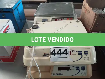 LOTE 444 - 02 BALANÇAS MARCAS E MODELOS DIVERSOS. (NO ESTADO) ATENÇÃO! FAZER A VISITAÇÃO ANTES DE ARREMATAR, NÃO SABEMOS SE FUNCIONA. LEILÃO NÃO TEM GARANTIA E NEM DEVOLUÇÃO, SUJEITO A POSSÍVEIS AVARIAS VISÍVEIS/OCULTAS E/OU AUSÊNCIA DE COMPONENTES.