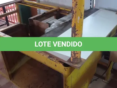 LOTE 567 - 01 SERRA DE BANCADA PARA MARCENARIA. (NO ESTADO) ATENÇÃO! FAZER A VISITAÇÃO ANTES DE ARREMATAR, NÃO SABEMOS SE FUNCIONA. LEILÃO NÃO TEM GARANTIA E NEM DEVOLUÇÃO, SUJEITO A POSSÍVEIS AVARIAS VISÍVEIS/OCULTAS E/OU AUSÊNCIA DE COMPONENTES.