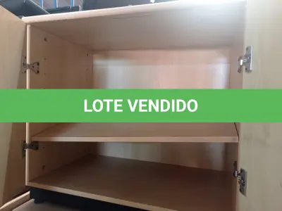 LOTE 383 - 02 ARMÁRIOS BAIXOS EM MADEIRA COM 02 PORTAS. (NO ESTADO) ATENÇÃO! FAZER A VISITAÇÃO ANTES DE ARREMATAR, NÃO SABEMOS SE FUNCIONA. LEILÃO NÃO TEM GARANTIA E NEM DEVOLUÇÃO, SUJEITO A POSSÍVEIS AVARIAS VISÍVEIS/OCULTAS E/OU AUSÊNCIA DE COMPONENTES.