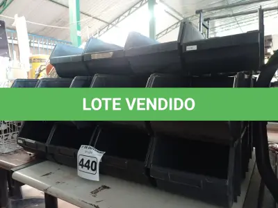 LOTE 440 - 20 CAÇAMBAS ORGANIZADORAS DE PLÁSTICO. (NO ESTADO) ATENÇÃO! FAZER A VISITAÇÃO ANTES DE ARREMATAR, NÃO SABEMOS SE FUNCIONA. LEILÃO NÃO TEM GARANTIA E NEM DEVOLUÇÃO, SUJEITO A POSSÍVEIS AVARIAS VISÍVEIS/OCULTAS E/OU AUSÊNCIA DE COMPONENTES.