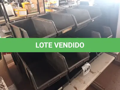LOTE 440 - 20 CAÇAMBAS ORGANIZADORAS DE PLÁSTICO. (NO ESTADO) ATENÇÃO! FAZER A VISITAÇÃO ANTES DE ARREMATAR, NÃO SABEMOS SE FUNCIONA. LEILÃO NÃO TEM GARANTIA E NEM DEVOLUÇÃO, SUJEITO A POSSÍVEIS AVARIAS VISÍVEIS/OCULTAS E/OU AUSÊNCIA DE COMPONENTES.