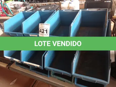 LOTE 421 - 20 CAÇAMBAS ORGANIZADORAS DE PLÁSTICO. (NO ESTADO) ATENÇÃO! FAZER A VISITAÇÃO ANTES DE ARREMATAR, NÃO SABEMOS SE FUNCIONA. LEILÃO NÃO TEM GARANTIA E NEM DEVOLUÇÃO, SUJEITO A POSSÍVEIS AVARIAS VISÍVEIS/OCULTAS E/OU AUSÊNCIA DE COMPONENTES.