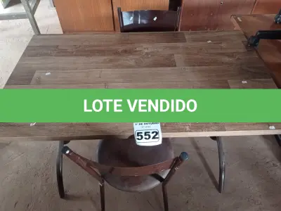 LOTE 552 - 01 MESA COM BASE DE FERRO TAMPO EM MADEIRA E 02 CADEIRAS DE FERRO COM ASSENTO ALMOFADADO. (NO ESTADO) ATENÇÃO! FAZER A VISITAÇÃO ANTES DE ARREMATAR, NÃO SABEMOS SE FUNCIONA. LEILÃO NÃO TEM GARANTIA E NEM DEVOLUÇÃO, SUJEITO A POSSÍVEIS AVARIAS VISÍVEIS/OCULTAS E/OU AUSÊNCIA DE COMPONENTES.