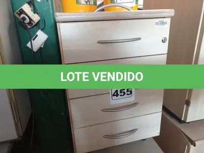 LOTE 455 - 02 GAVETEIROS COM 04 GAVETAS. (NO ESTADO) ATENÇÃO! FAZER A VISITAÇÃO ANTES DE ARREMATAR, NÃO SABEMOS SE FUNCIONA. LEILÃO NÃO TEM GARANTIA E NEM DEVOLUÇÃO, SUJEITO A POSSÍVEIS AVARIAS VISÍVEIS/OCULTAS E/OU AUSÊNCIA DE COMPONENTES.