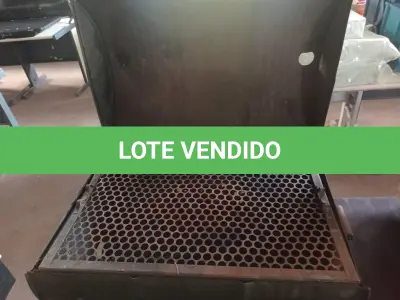 LOTE 522 - 01 CHURRASQUEIRA A BAFO. (NO ESTADO) ATENÇÃO! FAZER A VISITAÇÃO ANTES DE ARREMATAR, NÃO SABEMOS SE FUNCIONA. LEILÃO NÃO TEM GARANTIA E NEM DEVOLUÇÃO, SUJEITO A POSSÍVEIS AVARIAS VISÍVEIS/OCULTAS E/OU AUSÊNCIA DE COMPONENTES.
