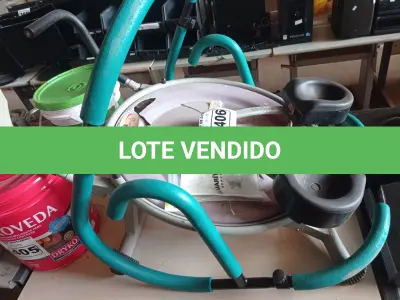 LOTE 406 - 02 APARELHOS DE GINASTICA. (NO ESTADO) ATENÇÃO! FAZER A VISITAÇÃO ANTES DE ARREMATAR, NÃO SABEMOS SE FUNCIONA. LEILÃO NÃO TEM GARANTIA E NEM DEVOLUÇÃO, SUJEITO A POSSÍVEIS AVARIAS VISÍVEIS/OCULTAS E/OU AUSÊNCIA DE COMPONENTES.