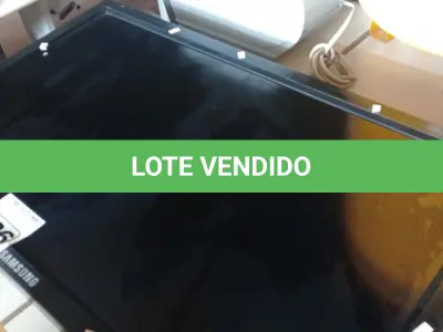 LOTE 426 - 01 MONITOR SAMSUNG 40” POL PARA RETIRADA DE PEÇAS. (NO ESTADO) ATENÇÃO! FAZER A VISITAÇÃO ANTES DE ARREMATAR, NÃO SABEMOS SE FUNCIONA. LEILÃO NÃO TEM GARANTIA E NEM DEVOLUÇÃO, SUJEITO A POSSÍVEIS AVARIAS VISÍVEIS/OCULTAS E/OU AUSÊNCIA DE COMPONENTES.