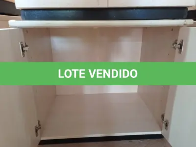 LOTE 377 - 02 ARMÁRIOS BAIXOS EM MADEIRA COM 02 PORTAS. (NO ESTADO) ATENÇÃO! FAZER A VISITAÇÃO ANTES DE ARREMATAR, NÃO SABEMOS SE FUNCIONA. LEILÃO NÃO TEM GARANTIA E NEM DEVOLUÇÃO, SUJEITO A POSSÍVEIS AVARIAS VISÍVEIS/OCULTAS E/OU AUSÊNCIA DE COMPONENTES.