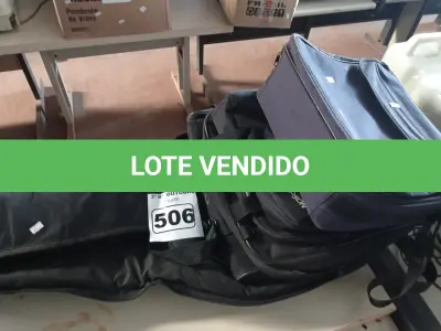 LOTE 506 - 01 BOLSA PARA VIOLÃO, 02 BOLSAS PARA NOTEBOOK E 02 BOLSAS PARA PROJETOR MULTIMIDIA. (NO ESTADO) ATENÇÃO! FAZER A VISITAÇÃO ANTES DE ARREMATAR, NÃO SABEMOS SE FUNCIONA. LEILÃO NÃO TEM GARANTIA E NEM DEVOLUÇÃO, SUJEITO A POSSÍVEIS AVARIAS VISÍVEIS/OCULTAS E/OU AUSÊNCIA DE COMPONENTES.