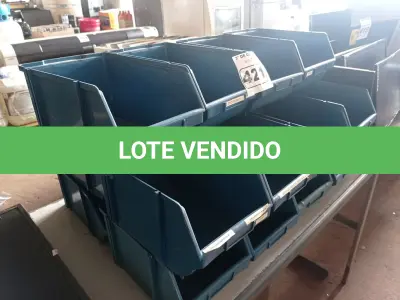 LOTE 421 - 20 CAÇAMBAS ORGANIZADORAS DE PLÁSTICO. (NO ESTADO) ATENÇÃO! FAZER A VISITAÇÃO ANTES DE ARREMATAR, NÃO SABEMOS SE FUNCIONA. LEILÃO NÃO TEM GARANTIA E NEM DEVOLUÇÃO, SUJEITO A POSSÍVEIS AVARIAS VISÍVEIS/OCULTAS E/OU AUSÊNCIA DE COMPONENTES.