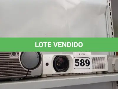 LOTE 589 - 03 PROJETORES MULTIMIDIA MARCAS E MODELOS DIVERSOS. (NO ESTADO) ATENÇÃO! FAZER A VISITAÇÃO ANTES DE ARREMATAR, NÃO SABEMOS SE FUNCIONA. LEILÃO NÃO TEM GARANTIA E NEM DEVOLUÇÃO, SUJEITO A POSSÍVEIS AVARIAS VISÍVEIS/OCULTAS E/OU AUSÊNCIA DE COMPONENTES.
