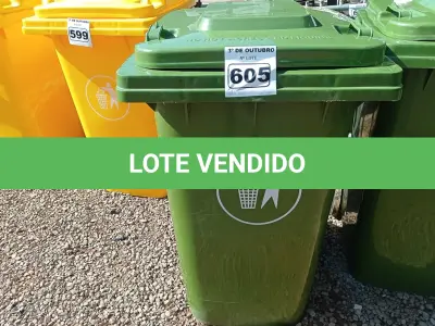 LOTE 605 - 01 CONTAINER HDPE EM-840 240L. (NO ESTADO) ATENÇÃO! FAZER A VISITAÇÃO ANTES DE ARREMATAR, NÃO SABEMOS SE FUNCIONA. LEILÃO NÃO TEM GARANTIA E NEM DEVOLUÇÃO, SUJEITO A POSSÍVEIS AVARIAS VISÍVEIS/OCULTAS E/OU AUSÊNCIA DE COMPONENTES.