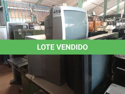 LOTE 459 - 03 TV’S DE TUBO MARCAS E MODELOS DIVERSOS PARA RETIRADA DE PEÇAS. (NO ESTADO) ATENÇÃO! FAZER A VISITAÇÃO ANTES DE ARREMATAR, NÃO SABEMOS SE FUNCIONA. LEILÃO NÃO TEM GARANTIA E NEM DEVOLUÇÃO, SUJEITO A POSSÍVEIS AVARIAS VISÍVEIS/OCULTAS E/OU AUSÊNCIA DE COMPONENTES.