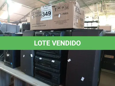 LOTE 349 - 01 APARELHO DE SOM 3X1 MARCA JVC E VÁRIAS CAIXINHAS DE SOM. (NO ESTADO) ATENÇÃO! FAZER A VISITAÇÃO ANTES DE ARREMATAR, NÃO SABEMOS SE FUNCIONA. LEILÃO NÃO TEM GARANTIA E NEM DEVOLUÇÃO, SUJEITO A POSSÍVEIS AVARIAS VISÍVEIS/OCULTAS E/OU AUSÊNCIA DE COMPONENTES.