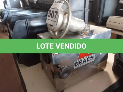 LOTE 507 - 01 MOEDOR DE CARNE BRAESI. (NO ESTADO) ATENÇÃO! FAZER A VISITAÇÃO ANTES DE ARREMATAR, NÃO SABEMOS SE FUNCIONA. LEILÃO NÃO TEM GARANTIA E NEM DEVOLUÇÃO, SUJEITO A POSSÍVEIS AVARIAS VISÍVEIS/OCULTAS E/OU AUSÊNCIA DE COMPONENTES.
