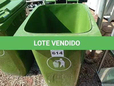 LOTE 614 - 01 CONTAINER HDPE EM-840 240L. (NO ESTADO) ATENÇÃO! FAZER A VISITAÇÃO ANTES DE ARREMATAR, NÃO SABEMOS SE FUNCIONA. LEILÃO NÃO TEM GARANTIA E NEM DEVOLUÇÃO, SUJEITO A POSSÍVEIS AVARIAS VISÍVEIS/OCULTAS E/OU AUSÊNCIA DE COMPONENTES.
