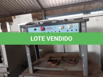 LOTE 554 - 01 FOGÃO INDUSTRIAL 02 BOCAS A GÁS COM AVARIAS. (NO ESTADO) ATENÇÃO! FAZER A VISITAÇÃO ANTES DE ARREMATAR, NÃO SABEMOS SE FUNCIONA. LEILÃO NÃO TEM GARANTIA E NEM DEVOLUÇÃO, SUJEITO A POSSÍVEIS AVARIAS VISÍVEIS/OCULTAS E/OU AUSÊNCIA DE COMPONENTES.