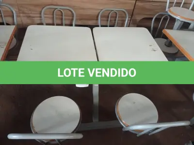 LOTE 534 - 01 MESA PARA LANCHONETE. (NO ESTADO) ATENÇÃO! FAZER A VISITAÇÃO ANTES DE ARREMATAR, NÃO SABEMOS SE FUNCIONA. LEILÃO NÃO TEM GARANTIA E NEM DEVOLUÇÃO, SUJEITO A POSSÍVEIS AVARIAS VISÍVEIS/OCULTAS E/OU AUSÊNCIA DE COMPONENTES.
