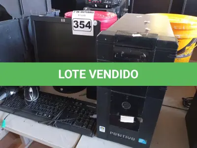 LOTE 354 - 01 CPU, 01 MONITOR, 01 TECLADO E 01 MOUSE. (NO ESTADO) ATENÇÃO! FAZER A VISITAÇÃO ANTES DE ARREMATAR, NÃO SABEMOS SE FUNCIONA. LEILÃO NÃO TEM GARANTIA E NEM DEVOLUÇÃO, SUJEITO A POSSÍVEIS AVARIAS VISÍVEIS/OCULTAS E/OU AUSÊNCIA DE COMPONENTES.