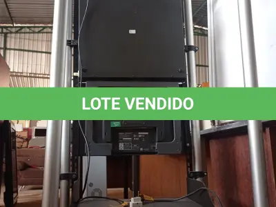 LOTE 417 - 01 RACK DE SOM PROFISSIONAL COM: 01 MESA CICLOTRON CSM 10R, 01 MONITOR, 01 SONY MULTIFORMATO WX2 E 01 AMPLIFICADOR WATTISOM DBK 360. (NO ESTADO) ATENÇÃO! FAZER A VISITAÇÃO ANTES DE ARREMATAR, NÃO SABEMOS SE FUNCIONA. LEILÃO NÃO TEM GARANTIA E NEM DEVOLUÇÃO, SUJEITO A POSSÍVEIS AVARIAS VISÍVEIS/OCULTAS E/OU AUSÊNCIA DE COMPONENTES.
