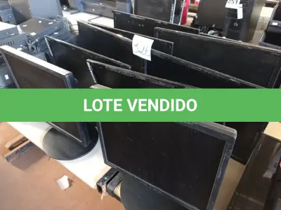 LOTE 326 - 10 MONITORES MARCAS E MODELOS DIVERSOS PARA RETIRADA DE PEÇAS. (NO ESTADO) ATENÇÃO! FAZER A VISITAÇÃO ANTES DE ARREMATAR, NÃO SABEMOS SE FUNCIONA. LEILÃO NÃO TEM GARANTIA E NEM DEVOLUÇÃO, SUJEITO A POSSÍVEIS AVARIAS VISÍVEIS/OCULTAS E/OU AUSÊNCIA DE COMPONENTES.