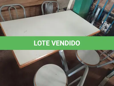 LOTE 531 - 01 MESA PARA LANCHONETE. (NO ESTADO) ATENÇÃO! FAZER A VISITAÇÃO ANTES DE ARREMATAR, NÃO SABEMOS SE FUNCIONA. LEILÃO NÃO TEM GARANTIA E NEM DEVOLUÇÃO, SUJEITO A POSSÍVEIS AVARIAS VISÍVEIS/OCULTAS E/OU AUSÊNCIA DE COMPONENTES.