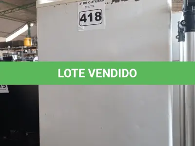 LOTE 418 - 01 FRIGOBAR MARCA MIDEA 220V. (NO ESTADO) ATENÇÃO! FAZER A VISITAÇÃO ANTES DE ARREMATAR, NÃO SABEMOS SE FUNCIONA. LEILÃO NÃO TEM GARANTIA E NEM DEVOLUÇÃO, SUJEITO A POSSÍVEIS AVARIAS VISÍVEIS/OCULTAS E/OU AUSÊNCIA DE COMPONENTES.