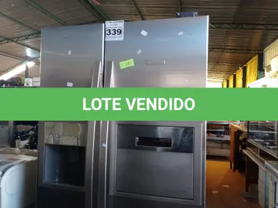 LOTE 339 - 01 GELADEIRA 02 PORTAS ELECTROLUX EM AÇO ESCOVADO 127V. (NO ESTADO) ATENÇÃO! FAZER A VISITAÇÃO ANTES DE ARREMATAR, NÃO SABEMOS SE FUNCIONA. LEILÃO NÃO TEM GARANTIA E NEM DEVOLUÇÃO, SUJEITO A POSSÍVEIS AVARIAS VISÍVEIS/OCULTAS E/OU AUSÊNCIA DE COMPONENTES.