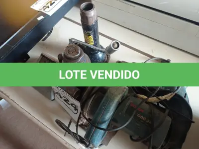 LOTE 424 - 01 FURADEIRA, 01 SERRA CIRCULAR, 02 MACACOS E 01 CORTADOR DE FOTOS 3X4. (NO ESTADO) ATENÇÃO! FAZER A VISITAÇÃO ANTES DE ARREMATAR, NÃO SABEMOS SE FUNCIONA. LEILÃO NÃO TEM GARANTIA E NEM DEVOLUÇÃO, SUJEITO A POSSÍVEIS AVARIAS VISÍVEIS/OCULTAS E/OU AUSÊNCIA DE COMPONENTES.