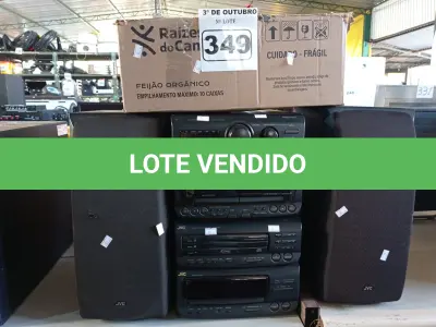 LOTE 349 - 01 APARELHO DE SOM 3X1 MARCA JVC E VÁRIAS CAIXINHAS DE SOM. (NO ESTADO) ATENÇÃO! FAZER A VISITAÇÃO ANTES DE ARREMATAR, NÃO SABEMOS SE FUNCIONA. LEILÃO NÃO TEM GARANTIA E NEM DEVOLUÇÃO, SUJEITO A POSSÍVEIS AVARIAS VISÍVEIS/OCULTAS E/OU AUSÊNCIA DE COMPONENTES.