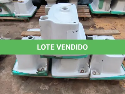 LOTE 011 - 01 LOTE COM 04 TANQUES PARA LAVANDERIA CELITE BRANCO (NO ESTADO, NÃO SABEMOS SE FUNCIONA. LEILÃO NÃO TEM GARANTIA E NEM DEVOLUÇÃO).