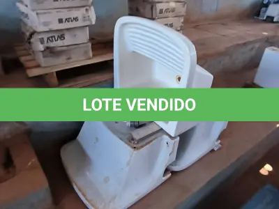 LOTE 168 - 03 TANQUES CELITE BRANCO (NO ESTADO, NÃO SABEMOS SE FUNCIONA. LEILÃO NÃO TEM GARANTIA E NEM DEVOLUÇÃO).