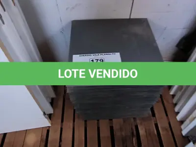 LOTE 179 - 01 LOTE DE PLACAS DE PISO FLUTUANTE (NO ESTADO, NÃO SABEMOS SE FUNCIONA. LEILÃO NÃO TEM GARANTIA E NEM DEVOLUÇÃO).