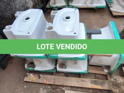 LOTE 008 - 01 LOTE COM 05 TANQUES PARA LAVANDERIA CELITE BRANCO (NO ESTADO, NÃO SABEMOS SE FUNCIONA. LEILÃO NÃO TEM GARANTIA E NEM DEVOLUÇÃO).