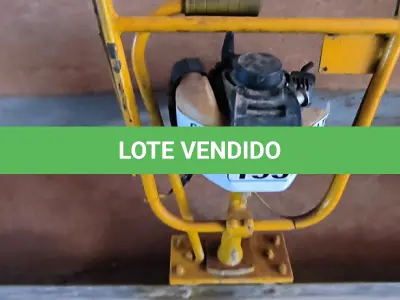 LOTE 153 - 01 NIVELADOR DE CONCRETO A GASOLINA (NO ESTADO, NÃO SABEMOS SE FUNCIONA. LEILÃO NÃO TEM GARANTIA E NEM DEVOLUÇÃO).