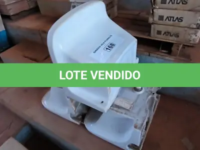 LOTE 168 - 03 TANQUES CELITE BRANCO (NO ESTADO, NÃO SABEMOS SE FUNCIONA. LEILÃO NÃO TEM GARANTIA E NEM DEVOLUÇÃO).
