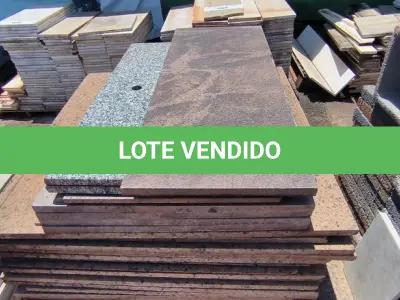 LOTE 203 - 01 LOTE COM RODAPÉS EM GRANITO TAMANHOS E CORES DIVERSAS (NO ESTADO, NÃO SABEMOS SE FUNCIONA. LEILÃO NÃO TEM GARANTIA E NEM DEVOLUÇÃO).