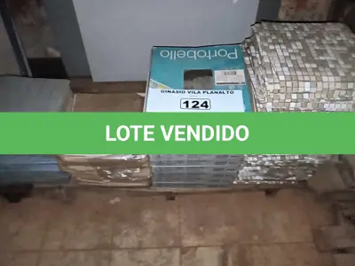 LOTE 124 - 01 LOTE COM PASTILHAS TAMANHOS E CORES DIVERSAS (NO ESTADO, NÃO SABEMOS SE FUNCIONA. LEILÃO NÃO TEM GARANTIA E NEM DEVOLUÇÃO).