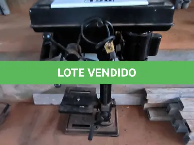 LOTE 158 - 01 FURADEIRA DE BANCADA (NO ESTADO, NÃO SABEMOS SE FUNCIONA. LEILÃO NÃO TEM GARANTIA E NEM DEVOLUÇÃO).