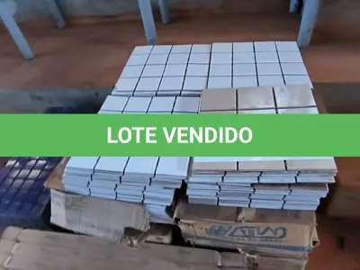 LOTE 169 - 01 LOTE COM PASTILHAS NA COR BRANCA E AZUL (NO ESTADO, NÃO SABEMOS SE FUNCIONA. LEILÃO NÃO TEM GARANTIA E NEM DEVOLUÇÃO).