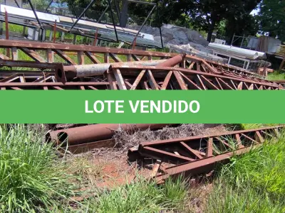 LOTE 276 - 01 LOTE COM TESOURAS PARA GALPÃO APROXIMADAMENTE 7 METROS (NO ESTADO, NÃO SABEMOS SE FUNCIONA. LEILÃO NÃO TEM GARANTIA E NEM DEVOLUÇÃO).