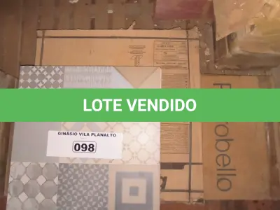 LOTE 098 - 01 LOTE COM PISOS DIVERSOS (NO ESTADO, NÃO SABEMOS SE FUNCIONA. LEILÃO NÃO TEM GARANTIA E NEM DEVOLUÇÃO).