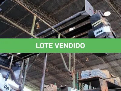 LOTE 084 - 05 PORTES COM LUMINÁRIAS (NO ESTADO, NÃO SABEMOS SE FUNCIONA. LEILÃO NÃO TEM GARANTIA E NEM DEVOLUÇÃO).