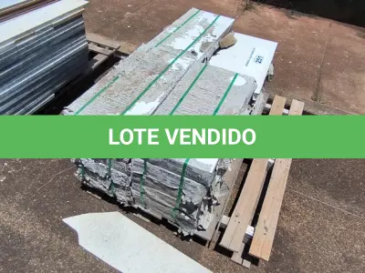LOTE 251 - 22 CAIXAS DE REVESTIMENTO 30X60 GLACIER WHITER (NO ESTADO, NÃO SABEMOS SE FUNCIONA. LEILÃO NÃO TEM GARANTIA E NEM DEVOLUÇÃO).