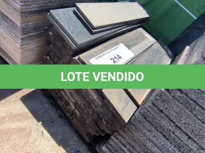 LOTE 214 - 01 LOTE COM RODAPÉS EM GRANITO TAMANHOS E CORES DIVERSAS (NO ESTADO, NÃO SABEMOS SE FUNCIONA. LEILÃO NÃO TEM GARANTIA E NEM DEVOLUÇÃO).