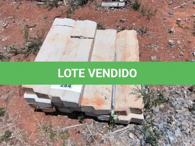 LOTE 284 - 10 MEIO FIO EM CONCRETO (NO ESTADO, NÃO SABEMOS SE FUNCIONA. LEILÃO NÃO TEM GARANTIA E NEM DEVOLUÇÃO).