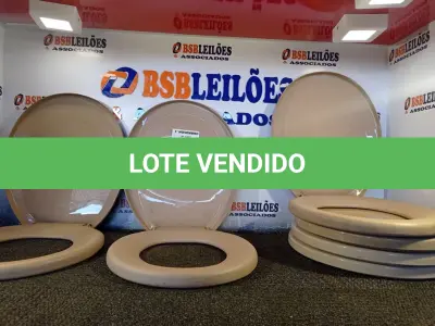 LOTE 001 - 06 ASSENTOS PARA VASO SANITÁRIO MARCAS E MODELOS DIVERSOS. (NO ESTADO) ATENÇÃO! FAZER A VISITAÇÃO ANTES DE ARREMATAR, NÃO SABEMOS SE FUNCIONA. LEILÃO NÃO TEM GARANTIA E NEM DEVOLUÇÃO, SUJEITO A POSSÍVEIS AVARIAS VISÍVEIS/OCULTAS E/OU AUSÊNCIA DE COMPONENTES.